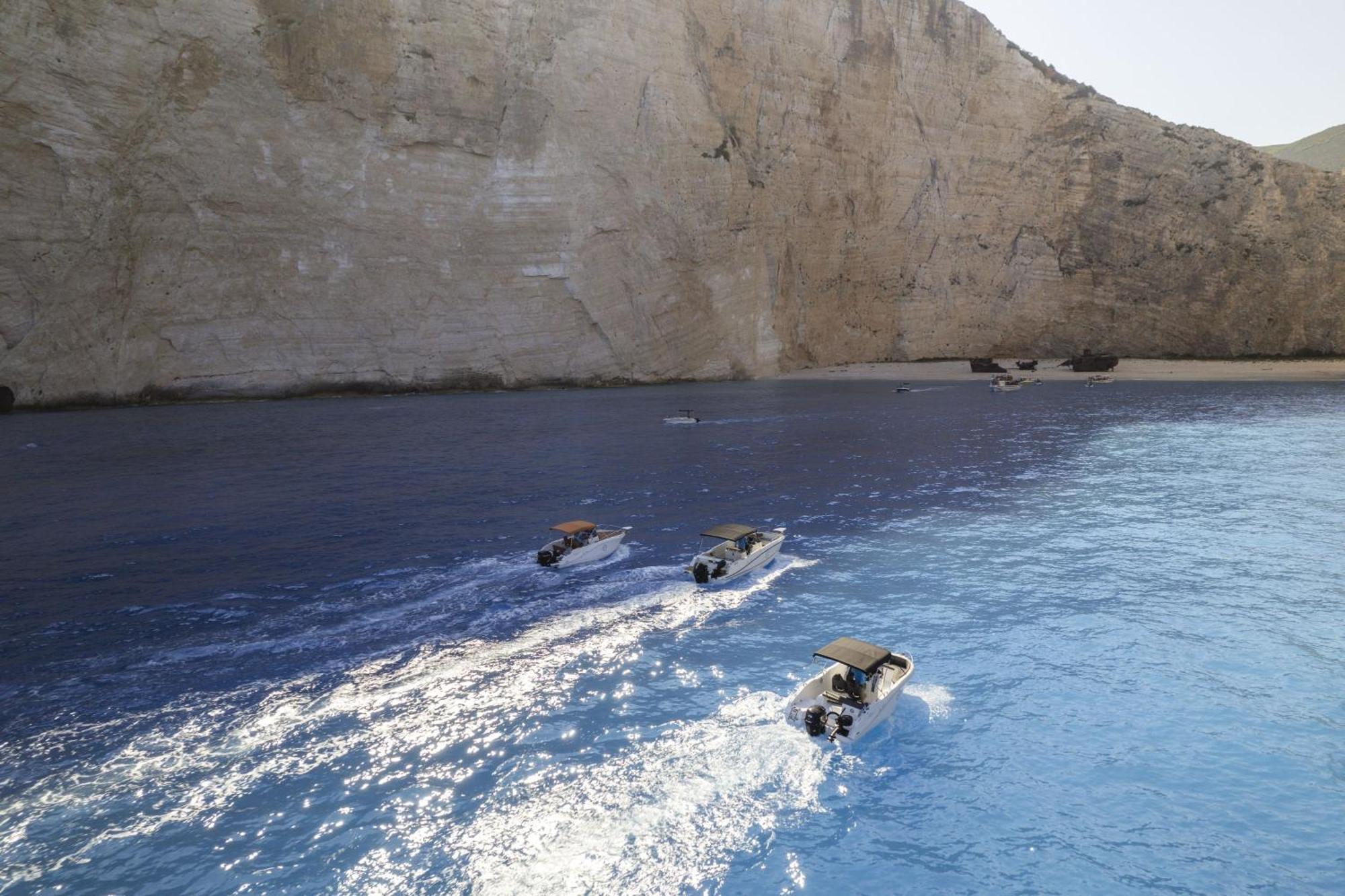The Sall Suites Complex B - Iconic Sea Views, By Zantewize Agios Nikolaos  Bagian luar foto